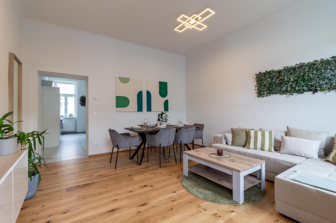 Appartement Cozy, Generous - 10 Min To City-centre - Contactless 24h Check-in