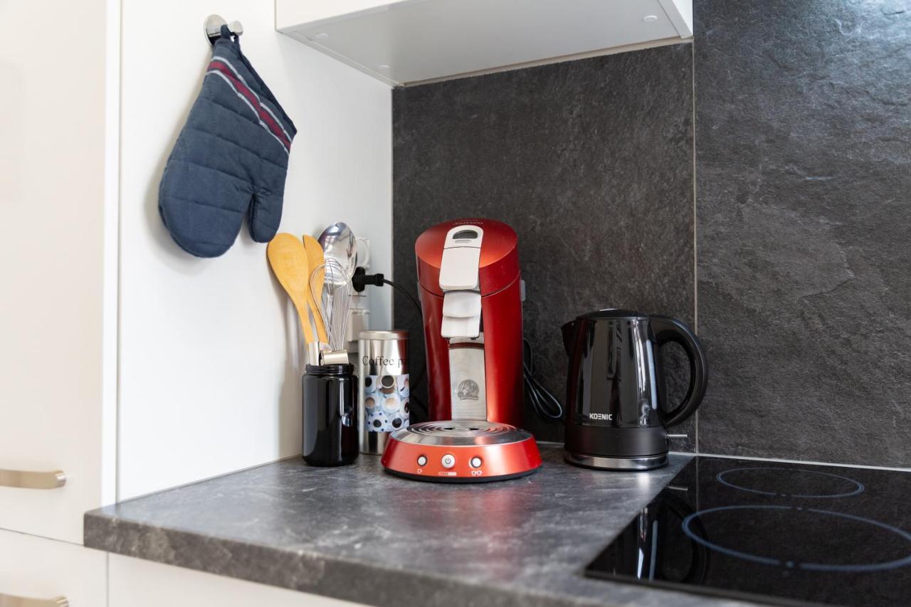 Appartement Cozy, Generous - 10 Min To City-centre - Contactless 24h Check-in
