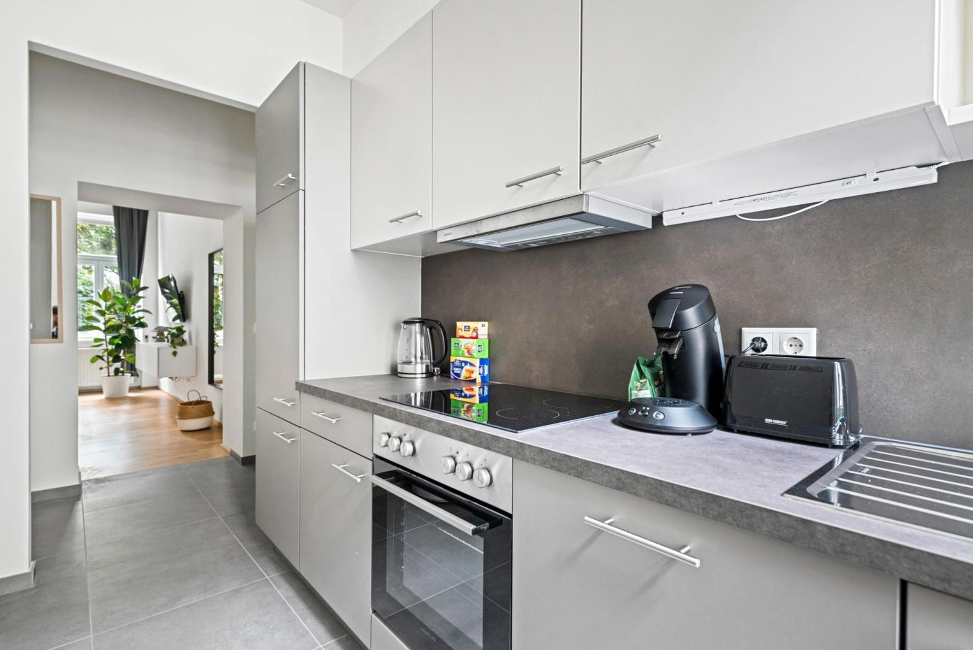 Cozy, Generous - 10 Min To City-centre - Contactless 24h Check-in Appartement Vienne